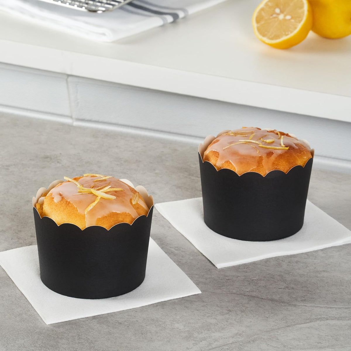 Panificio 10 Ounce Cupcake Wrappers, 200 Scalloped Baking Cups - Oven-Ready, Greaseproof, Black