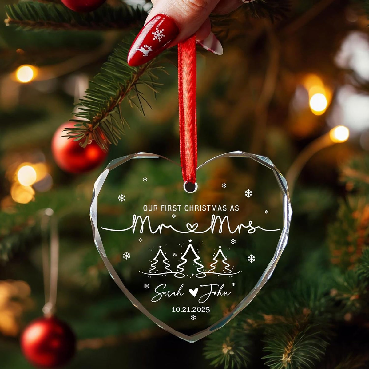 Personalized Glass Ornament 2025 for Married Couples with Name, Custom Wedding Keepsake Gift for