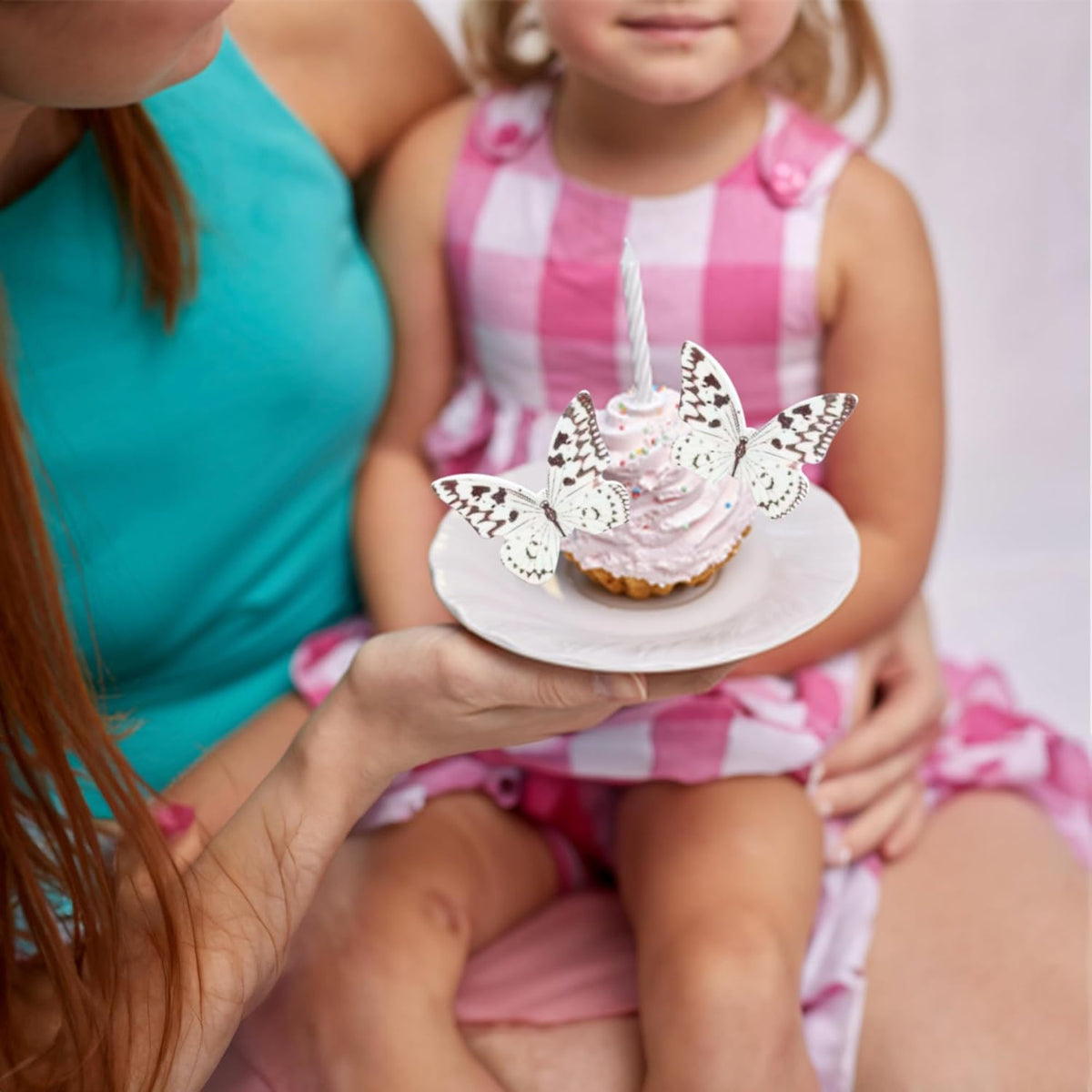 Ephlyn 48Pcs Edible Wafer Paper Butterflies for Cupcake Toppers Picks Edible Butterfly Cake