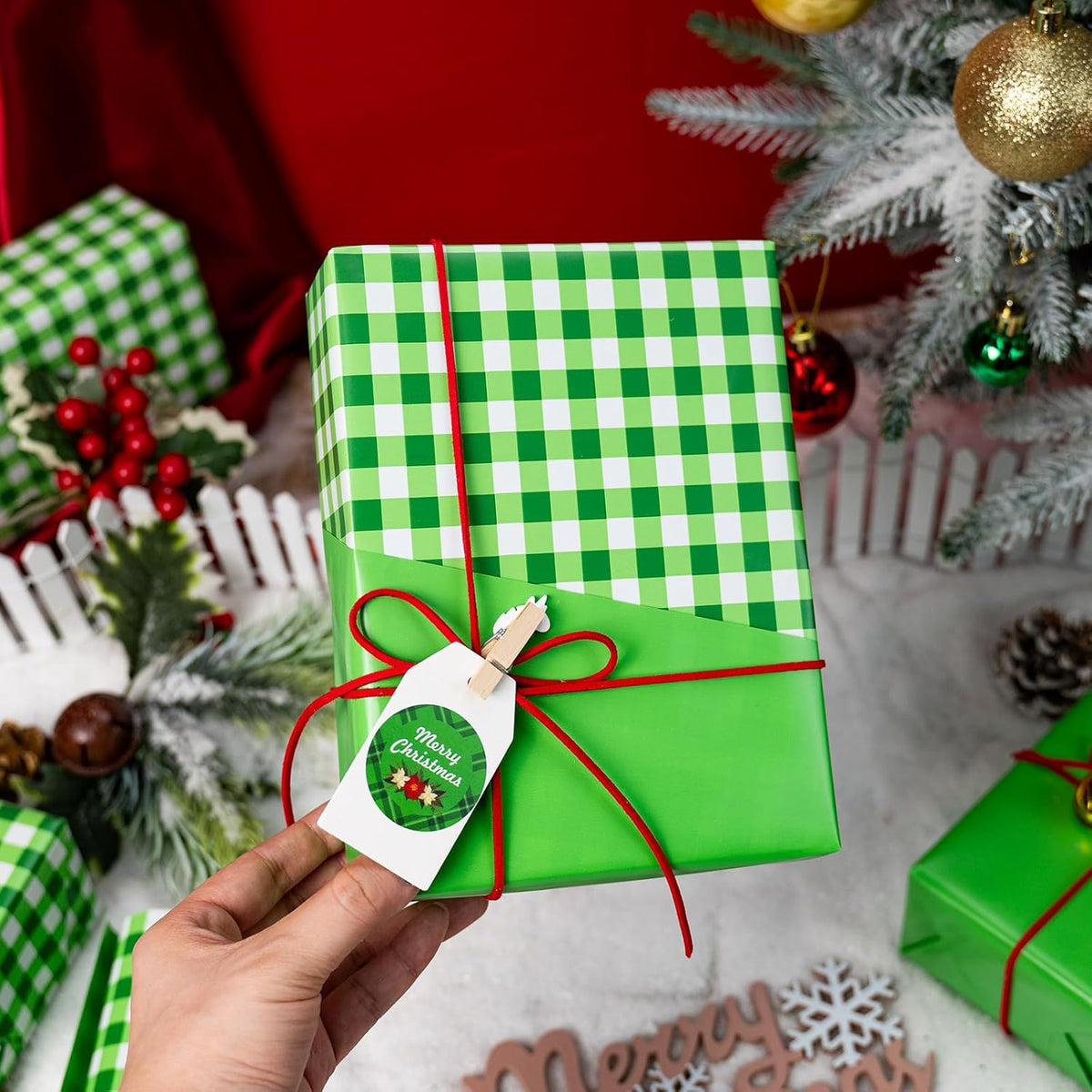 Burymento Green Checkerboard Wrapping Paper, Gift Wrap for Birthday, Valentines, Mothers day