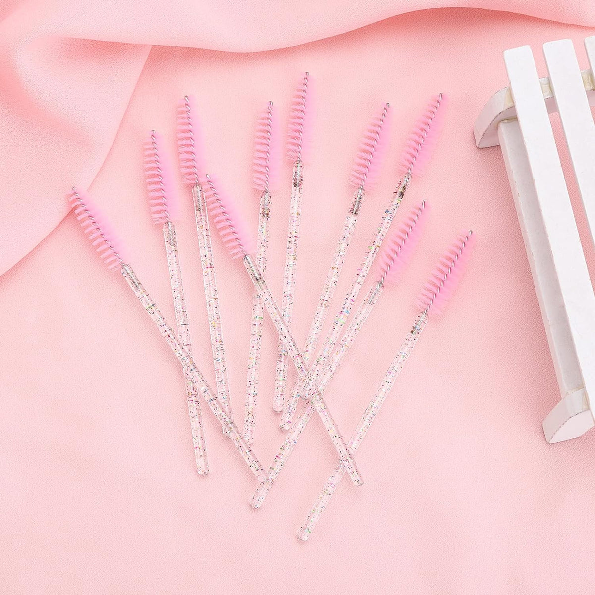 BTYMS 100 Pieces Crystal Eyelash Mascara Brushes Spoolie Brush Lash Wands Applicator Disposable