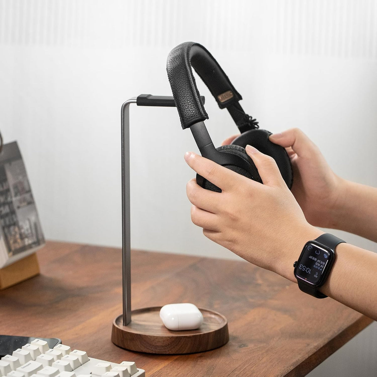 muso wood Walnut Headphone Stand, Universal Headset Stand with Storage Base, Wood Desktop Headphone