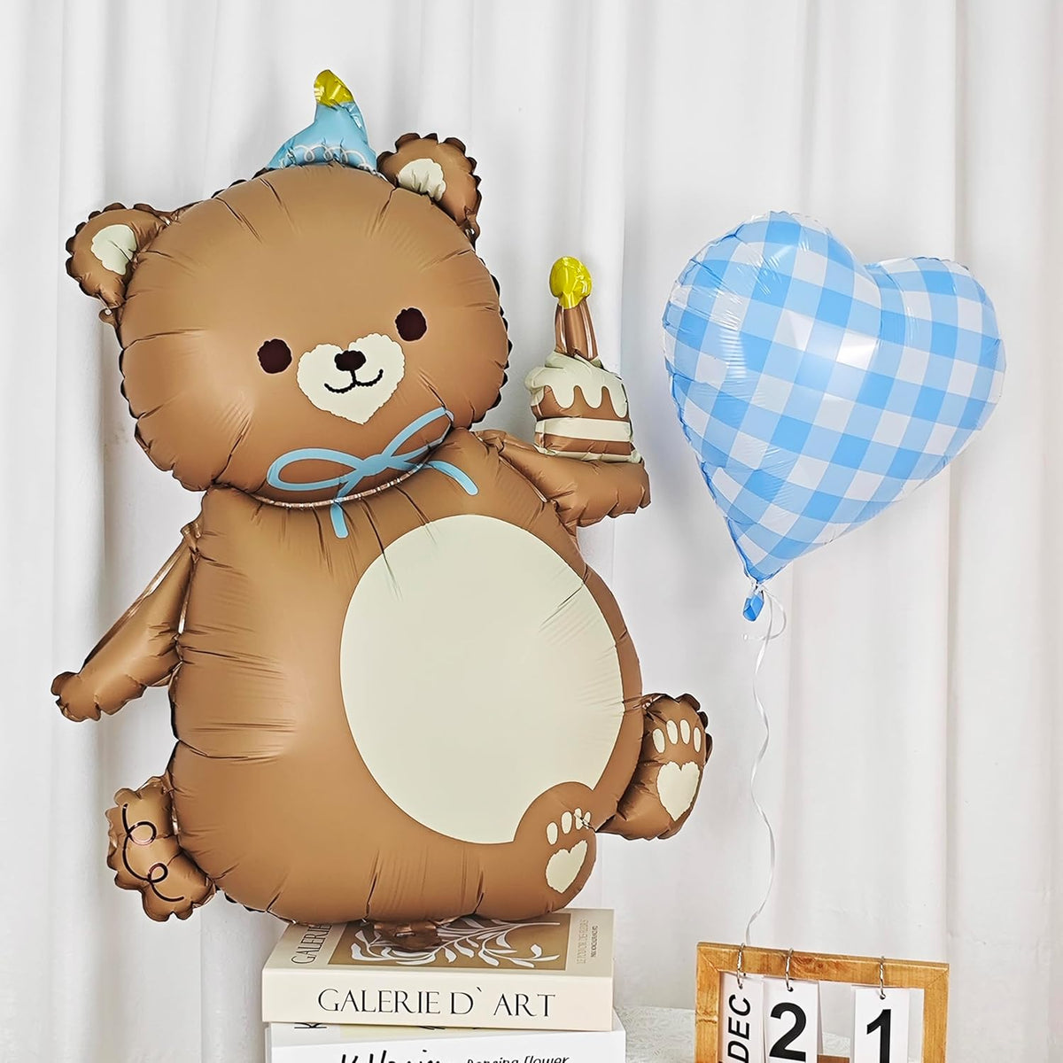 2PCS Matte Bear Animal Balloon With Hat Big Brown Bear Holding Birthday Candle Cake Bear Foil
