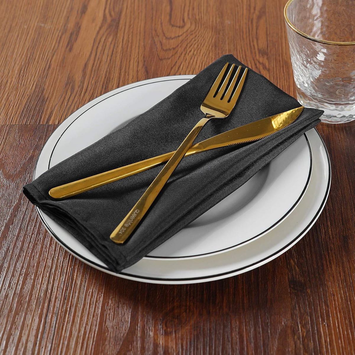 Cloth Napkins 17x17 inch Washable Polyester Dinner Napkins Soft Table Napkins for Wedding Party
