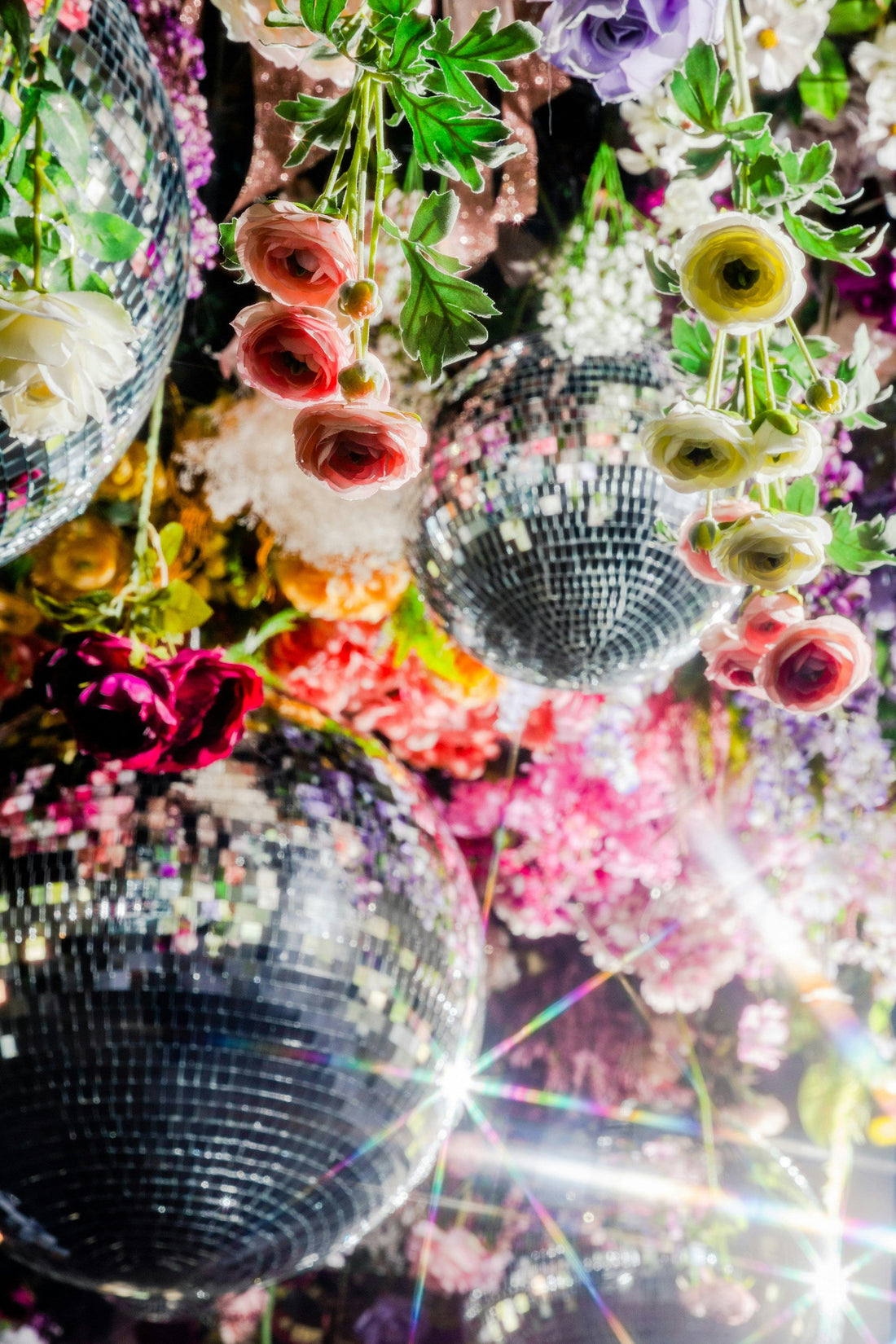 How Lighting Changes Your Disco Ball Effect