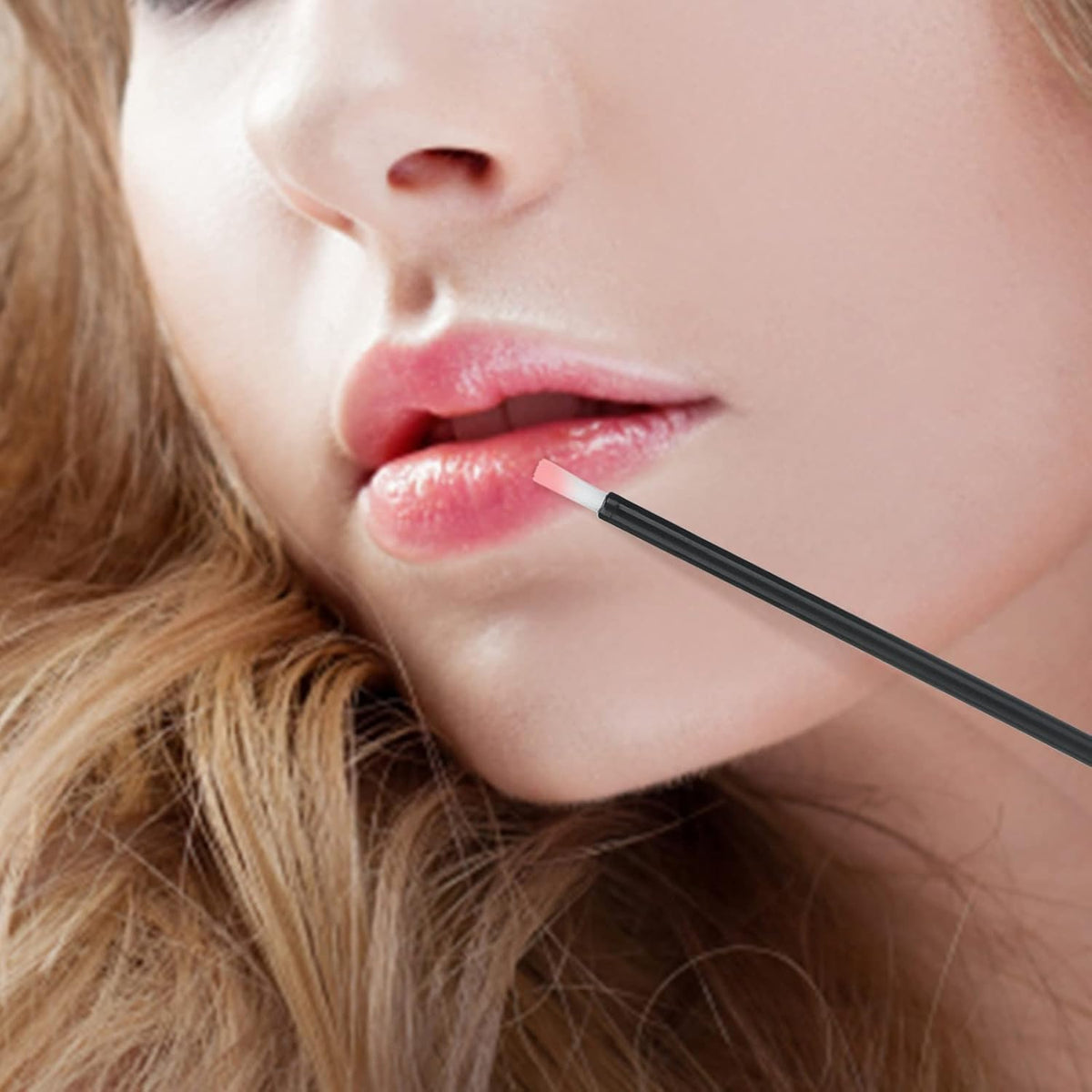 G2PLUS 100Pcs Lip Brush, Black Lip Gloss Wands, Nylon Lipstick Gloss Applicator, Disposable Nail