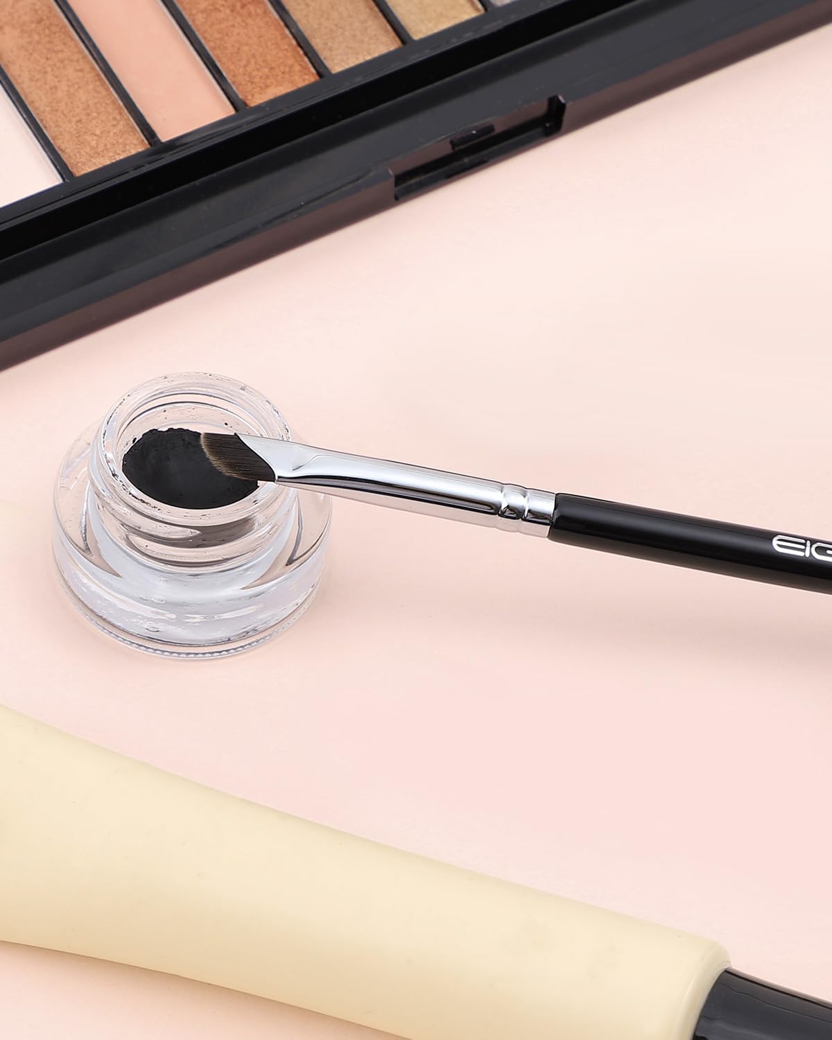 Eyeliner Brush, EIGSHOW Sickle Angled Gel Eyeliner Makeup Brush for Precise Eye Liner, Eyebrow
