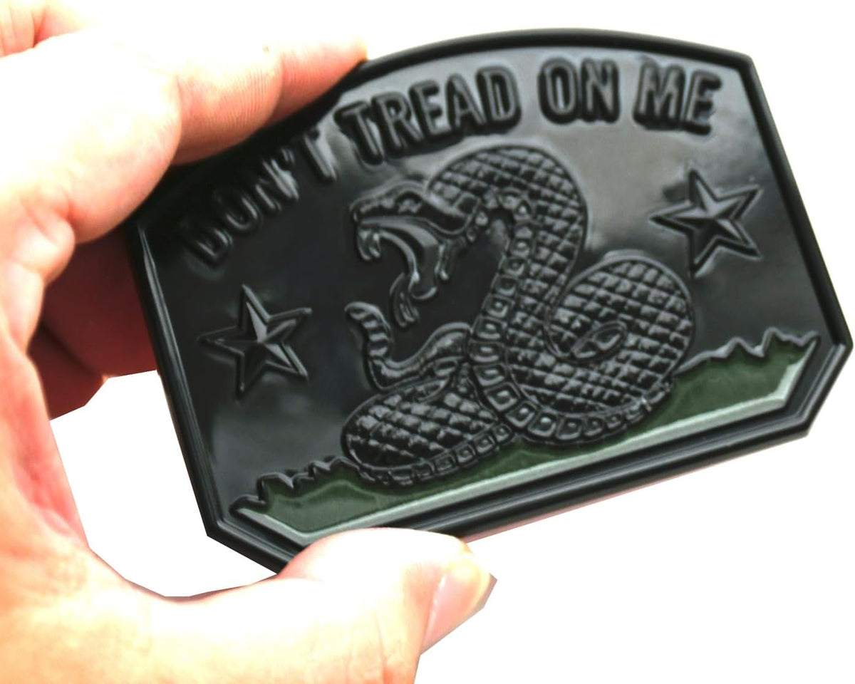 1x Gadsden Flag Rattlesnake Car Emblem 3D Decal Sticker with Don't Tread ON ME Slogan Fit for Car