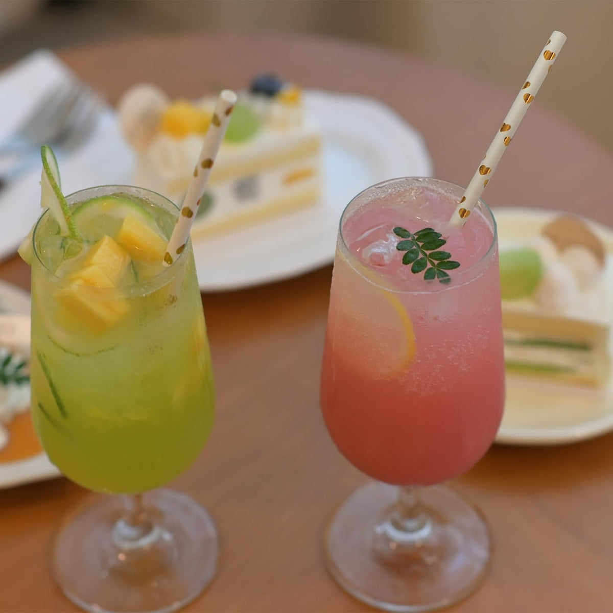 Gold Paper Straws - Biodegradable Disposable Drinking Straws for Party, Birthday, Wedding
