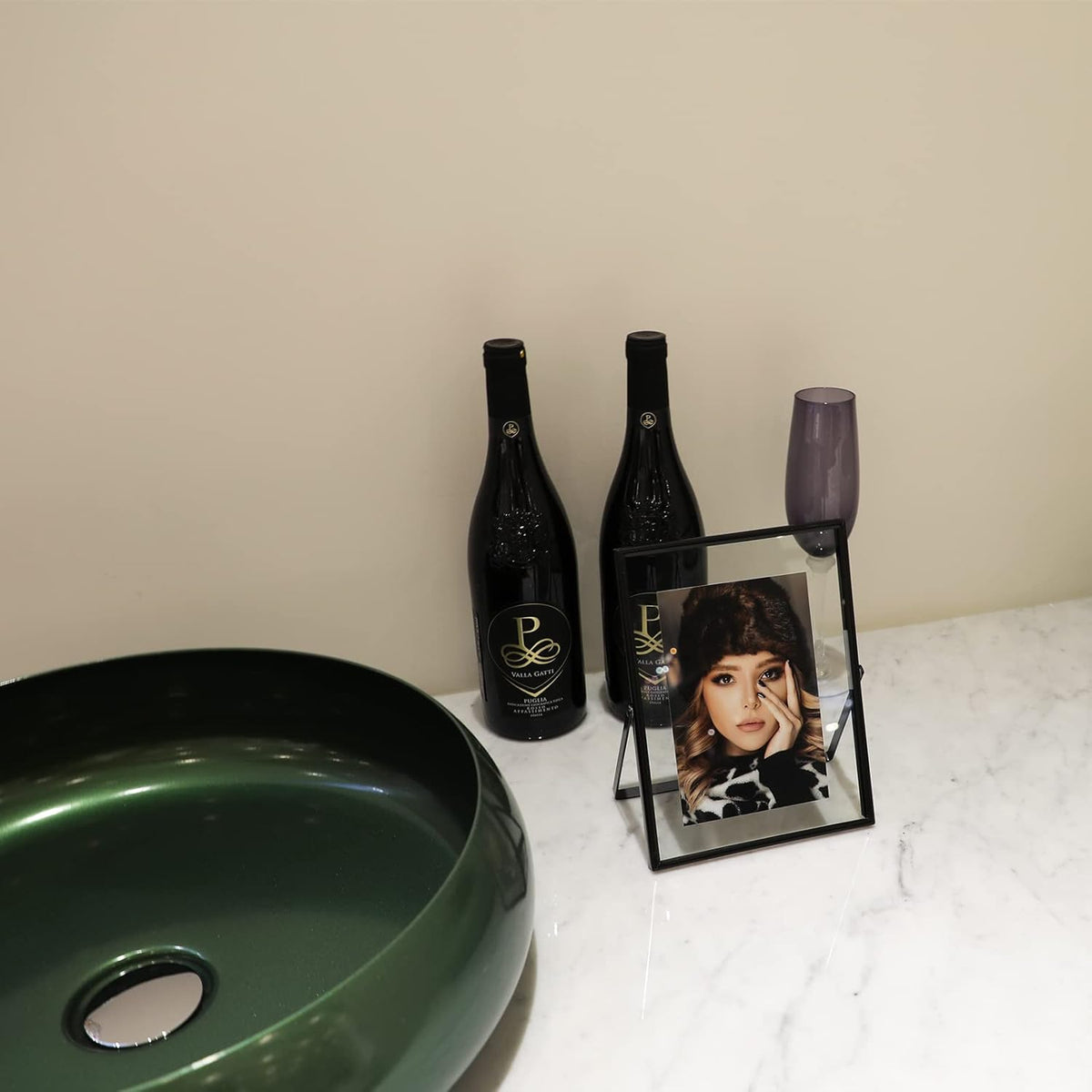Black Floating Frame (6"x8", Vertical), For Picture 5x7, 4x6, 3x5, Tabletop Shelf Photo Frame