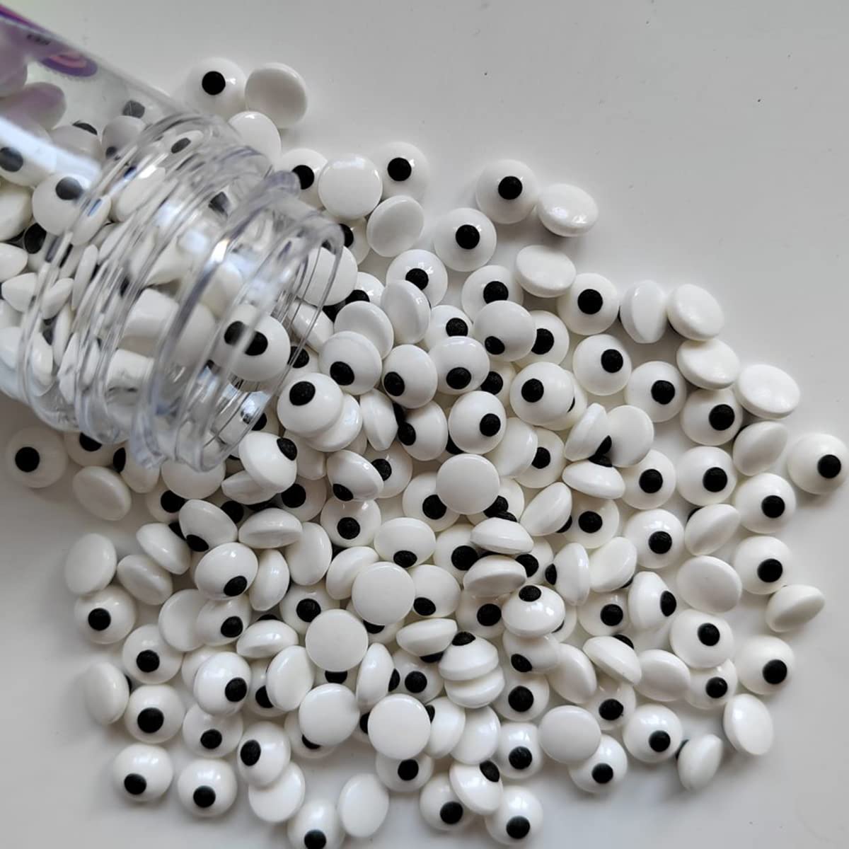 1 Bottle Candy Eyes Eyeballs - Cake Cupcake Toppers - Edible Baking Decorations for Cupcakes