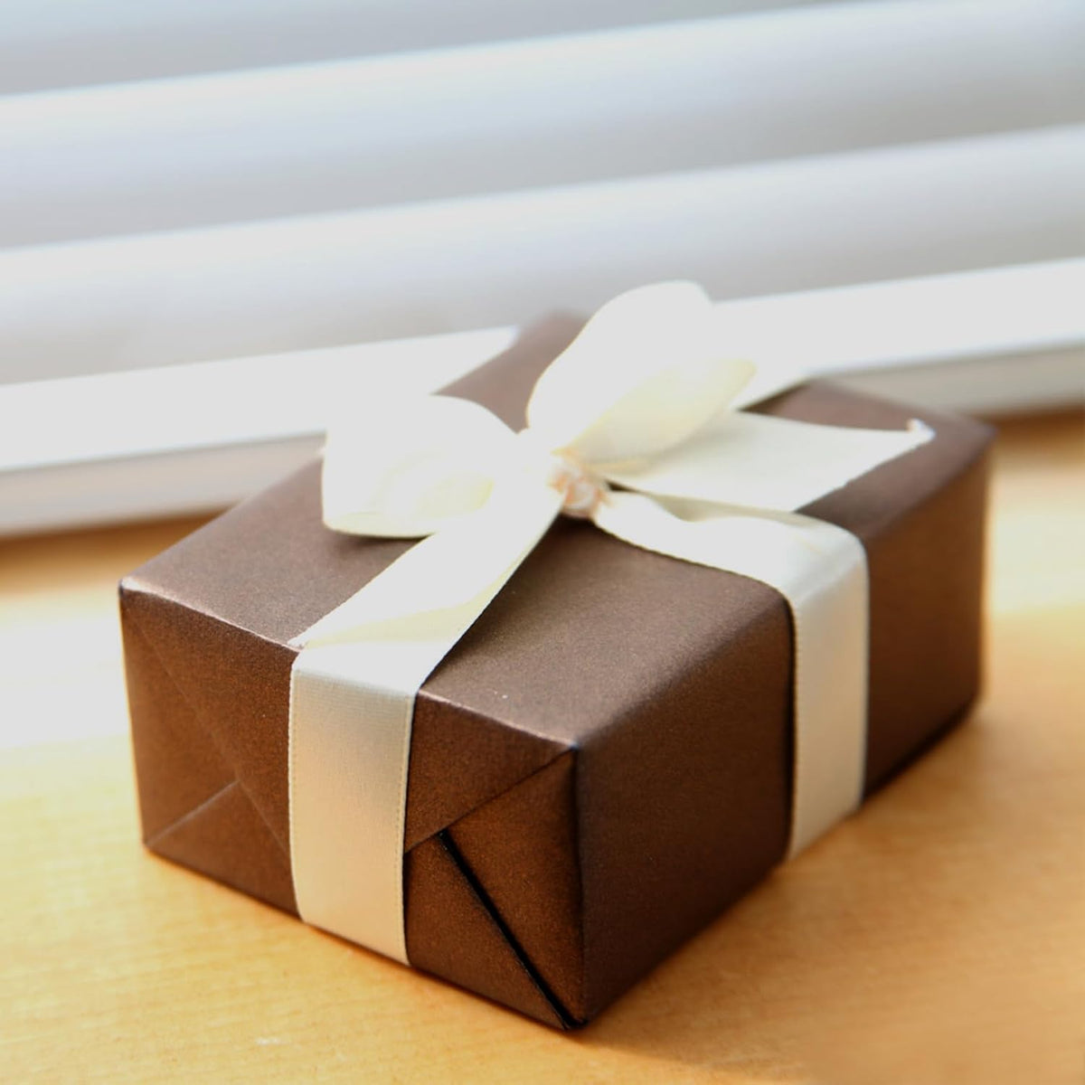 Vanhench 17.5"×963" (80/1/4FT) Wrapping Paper, Chocolate Brown Art Craft Paper Roll for Men Boys