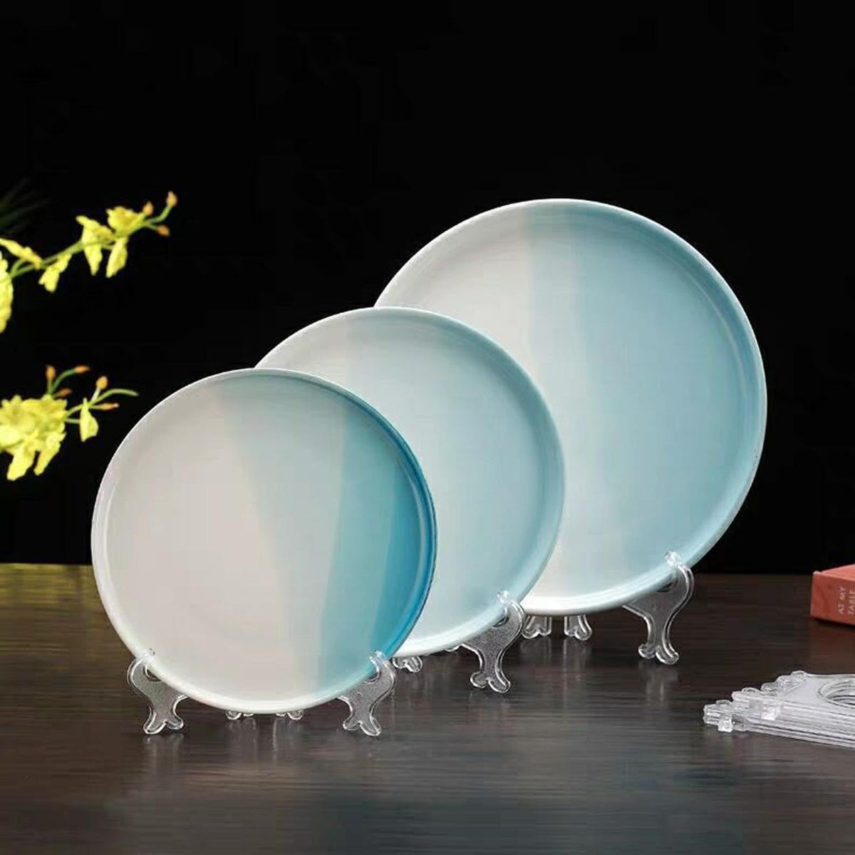 6 Pack 10 Inch Clear Plastic Easels or Stand/Plate Holders to Display Pictures or Other Items at