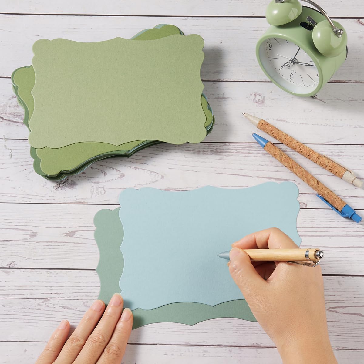 50 Pack Blank Kraft Cards Cardstock Thick Paper Brown Greeting Cards for DIY Gift Card Menus, Baby