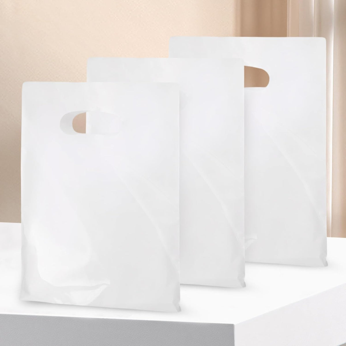 100 PCS White Small Gift Bags, 6"x8" Party Favor Goodie Bags, Treat Retail Pouches with Handle for