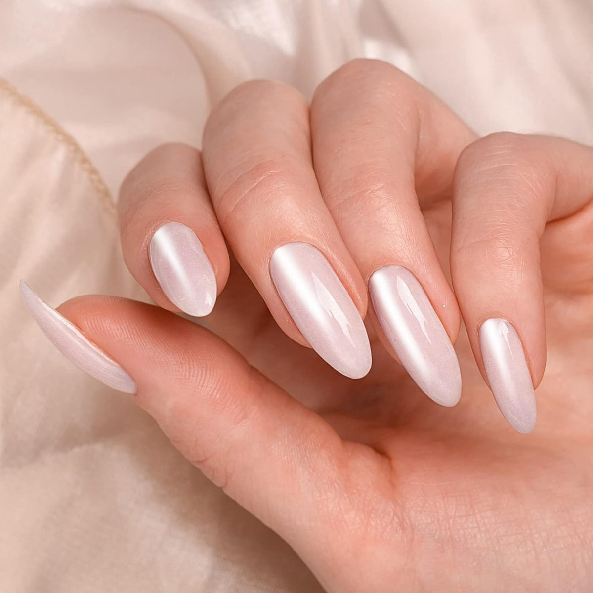 Artdone White Pearl Chrome Nail Powder,Iridescent Aurora Powder Metallic Mirror Effect Pigment