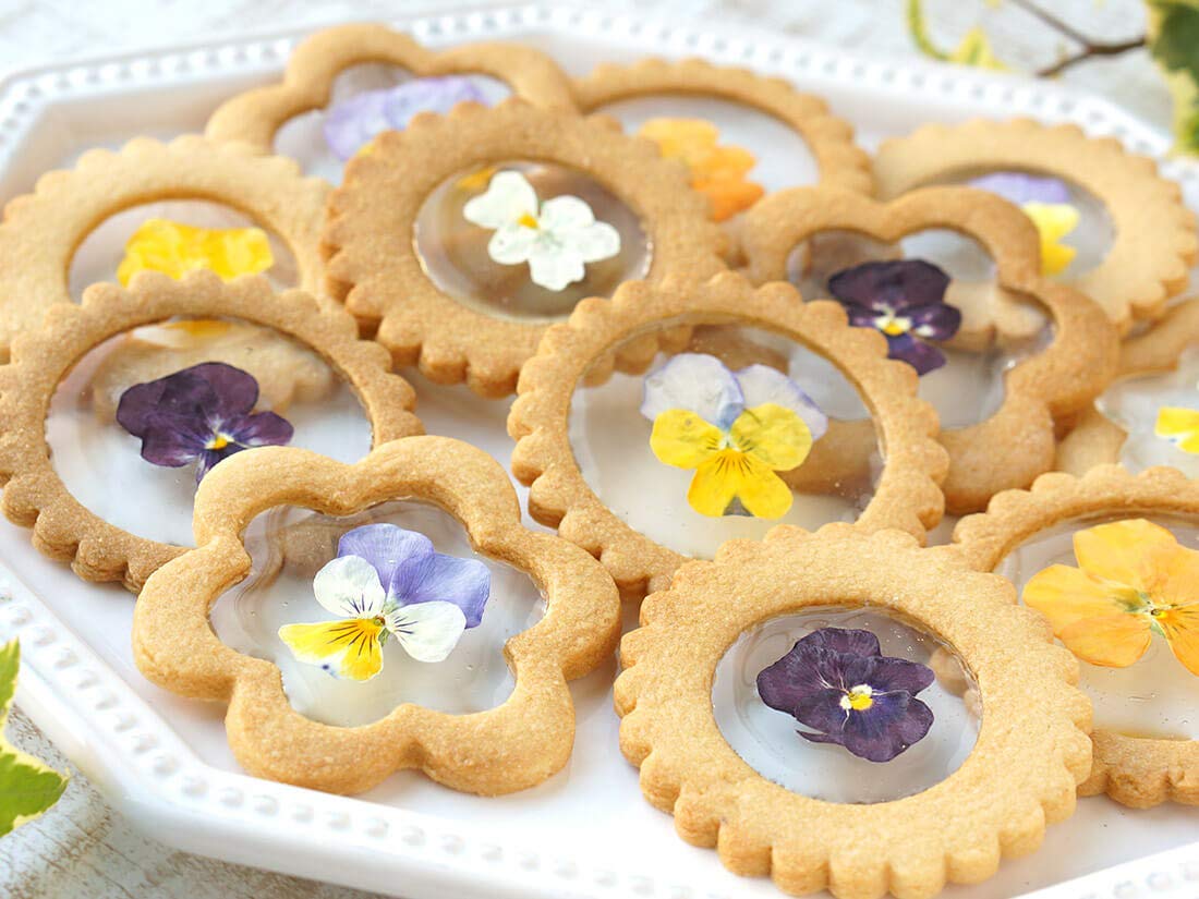 Uzunohana Dried Edible Flowers Viola Mix (50 Petals) | For Cake Decorating | For Garnish | For