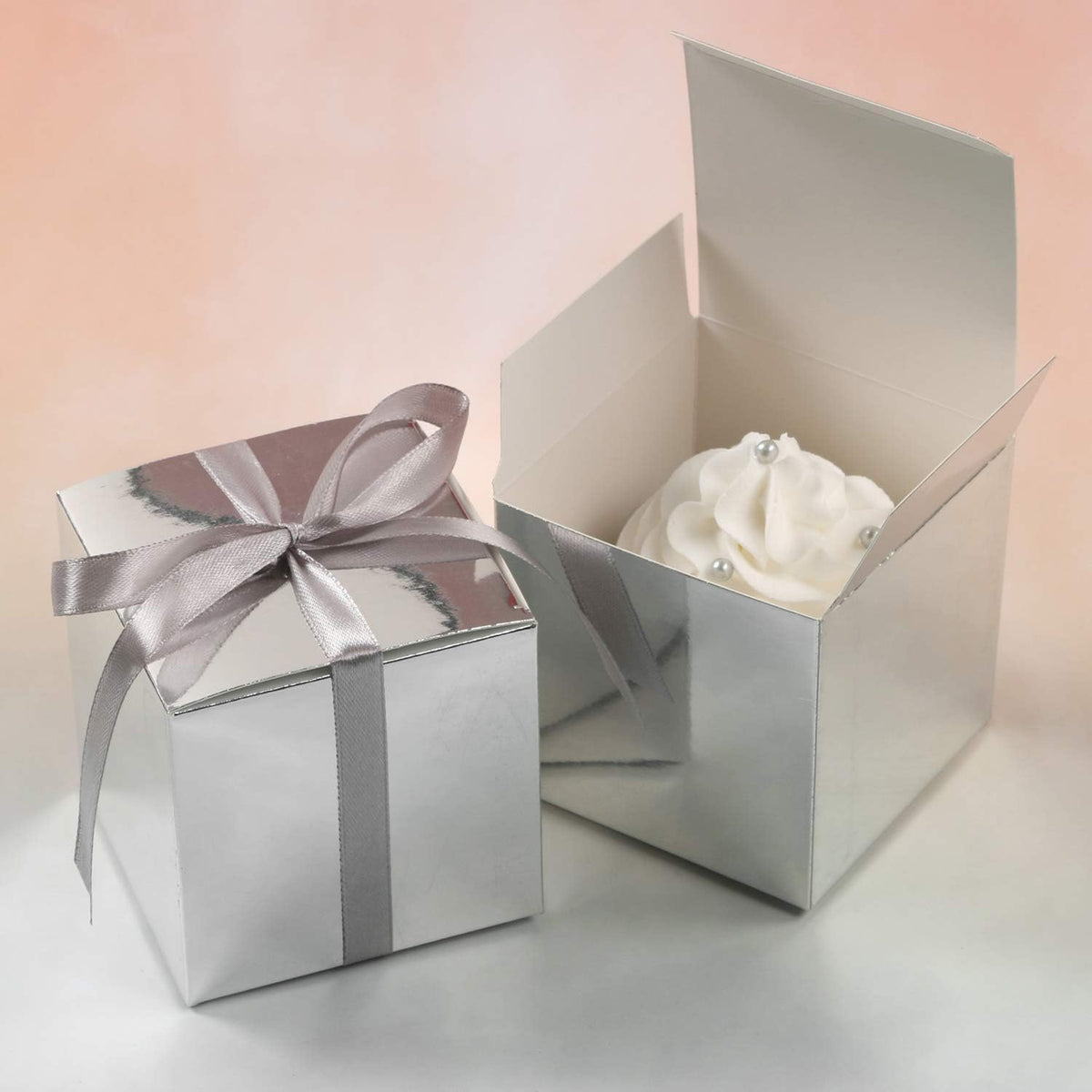 COTOPHER 100pcs Wedding Favor Boxes, Paper Gift Boxes 3x3x3 Inches Small Gift Boxes with Ribbons