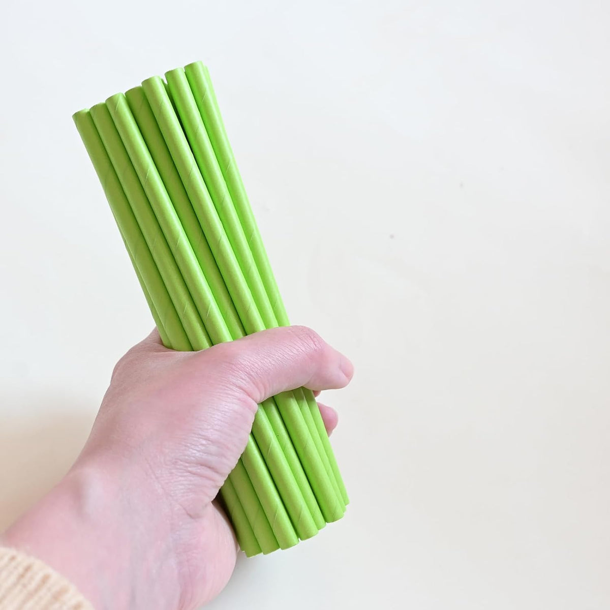 5.75 Inch Biodegradable Green Straws - Short Paper Cocktail Straws for Drinking Party Bar