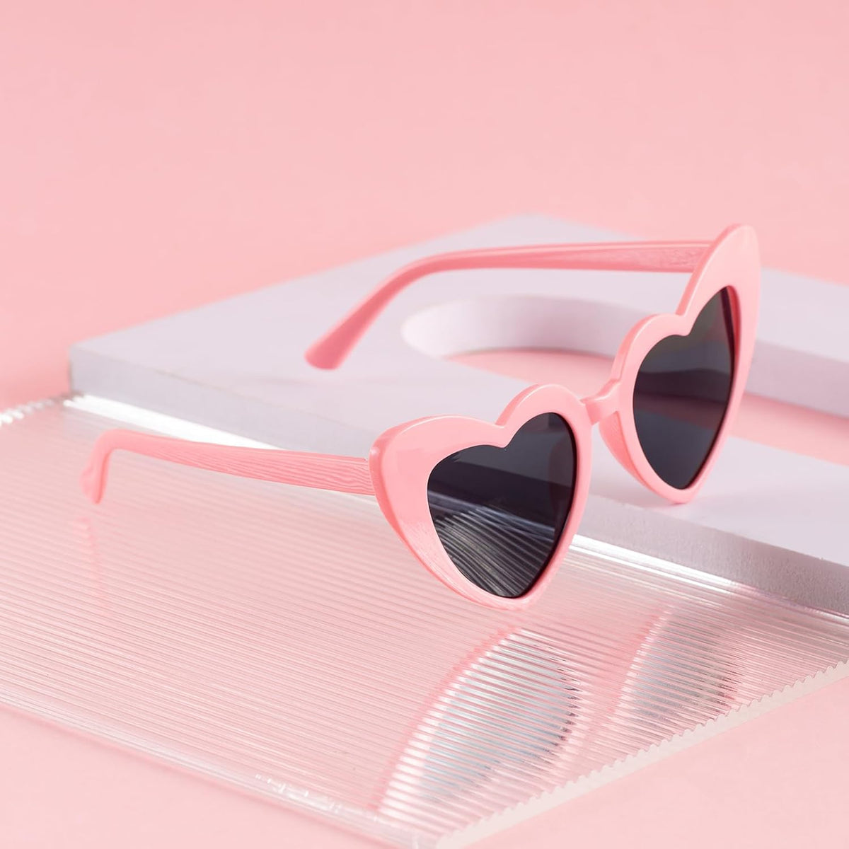 Bachelorette Party Favor Sunglasses 6 Pack,Retro Cat Eye Heart Sunglasses for Women,Bridesmaid