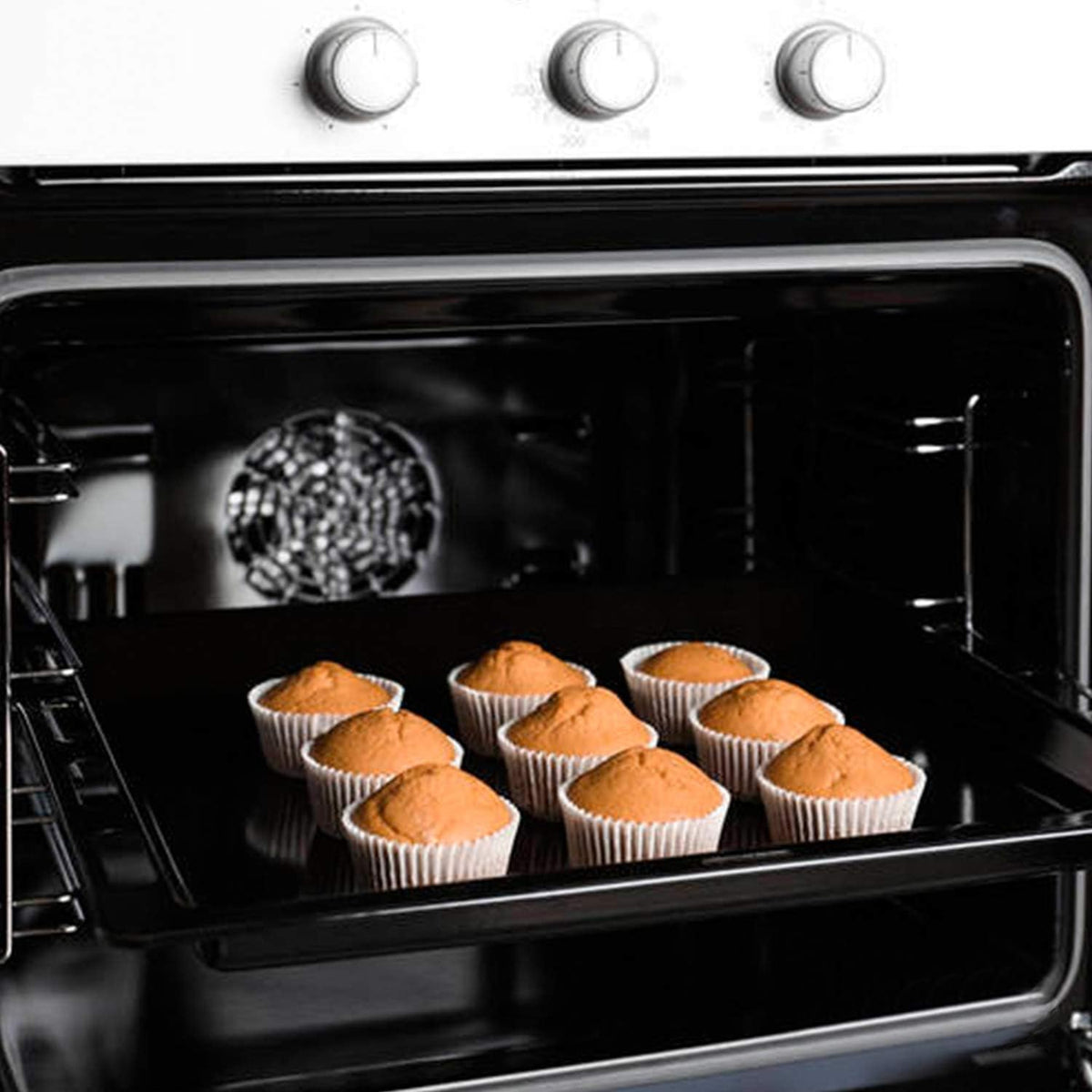 Caperci Standard White Cupcake Liners 500 Count, No Smell, Food Grade & Grease-Proof Baking Cups