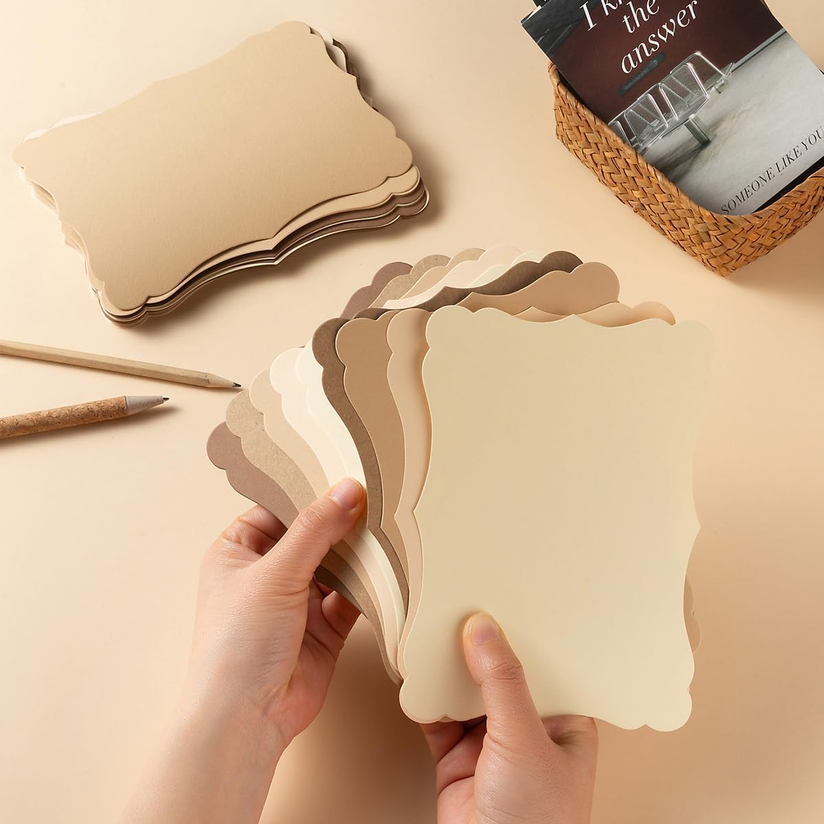 50 Pack Blank Kraft Cards Cardstock Thick Paper Brown Greeting Cards for DIY Gift Card Menus, Baby
