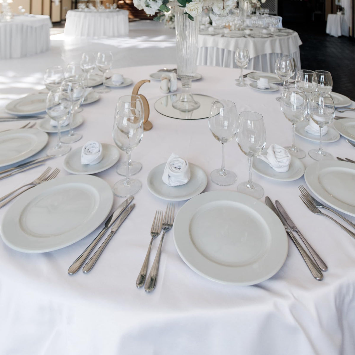 Fitable 8 Pack White Table Cloths 120 Inch Round - Stain Resistant and Washable Tableclothes