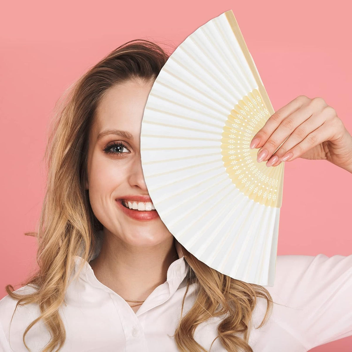 FEPITO 55 Pieces White Handheld Paper Fan Paper Folding Fans with Bamboos for Wedding Gift, Party
