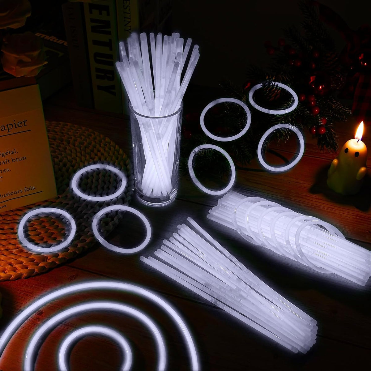 100 Pack 8” White Glow Sticks Bulk with 100 Connectors Neon Glow In The Dark Party favors Supplies