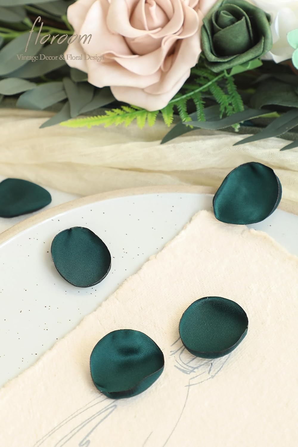 Floroom 300pcs Rose Petals Emerald Green Faux Silk Flower Petals for Wedding Flower Girl Basket