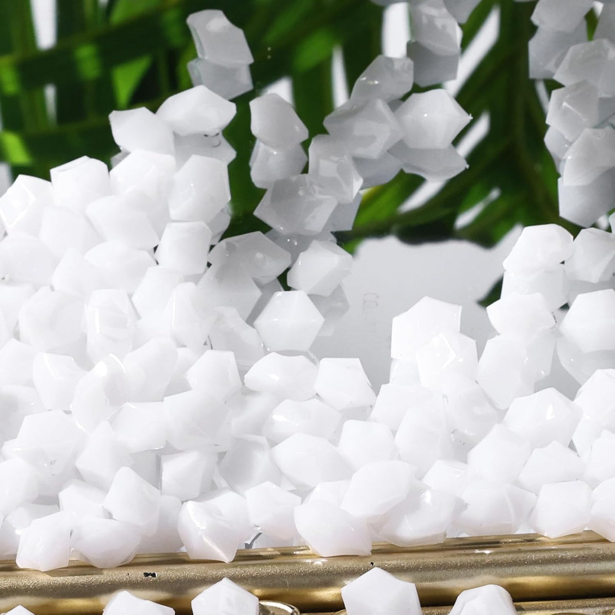DomeStar 150PCS Fake Ice, White Acrylic Fake Diamonds Vase Filler Plastic Gems Crushed Ice Rocks
