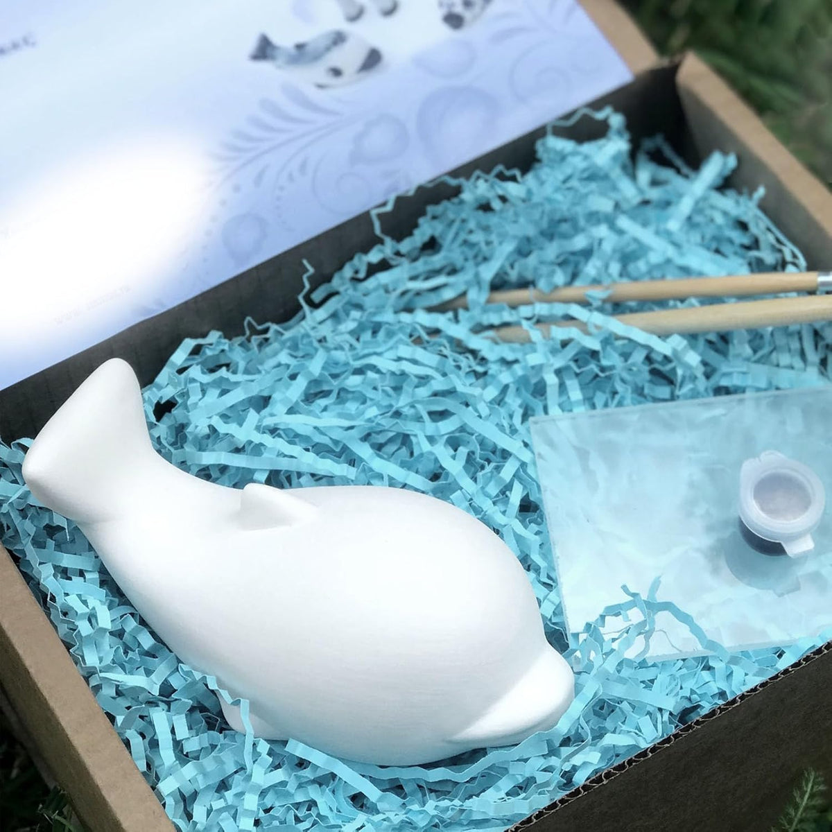 1 LB Light Blue Crinkle Cut Paper Shred Filler Great for Gift Wrapping, Light Blue Basket Fillers