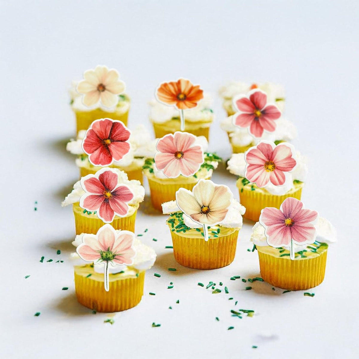 Ephlyn 50Pcs Edible Flower Cupcake Toppers Wafer Paper Spring Bridal Engagement Baby Shower