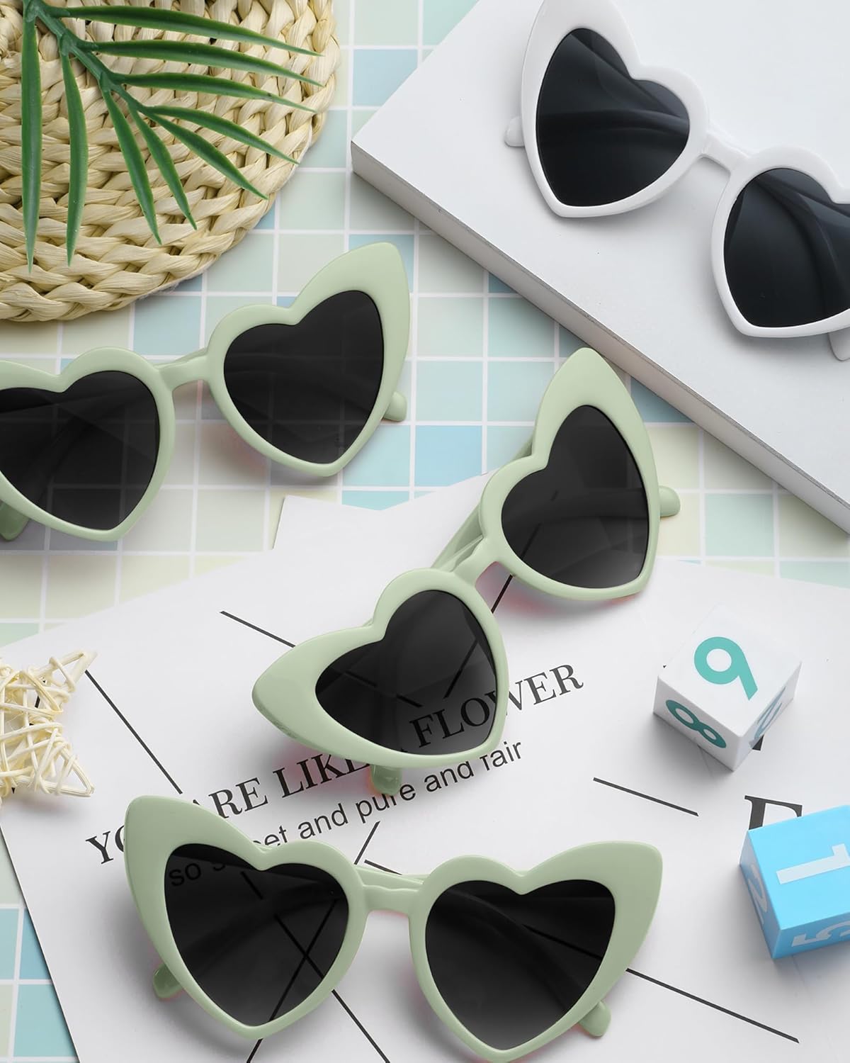 Flutesan 20 Pairs Retro Heart Sunglasses Vintage Cat Eye Heart Glasses Women Bachelorette Bride