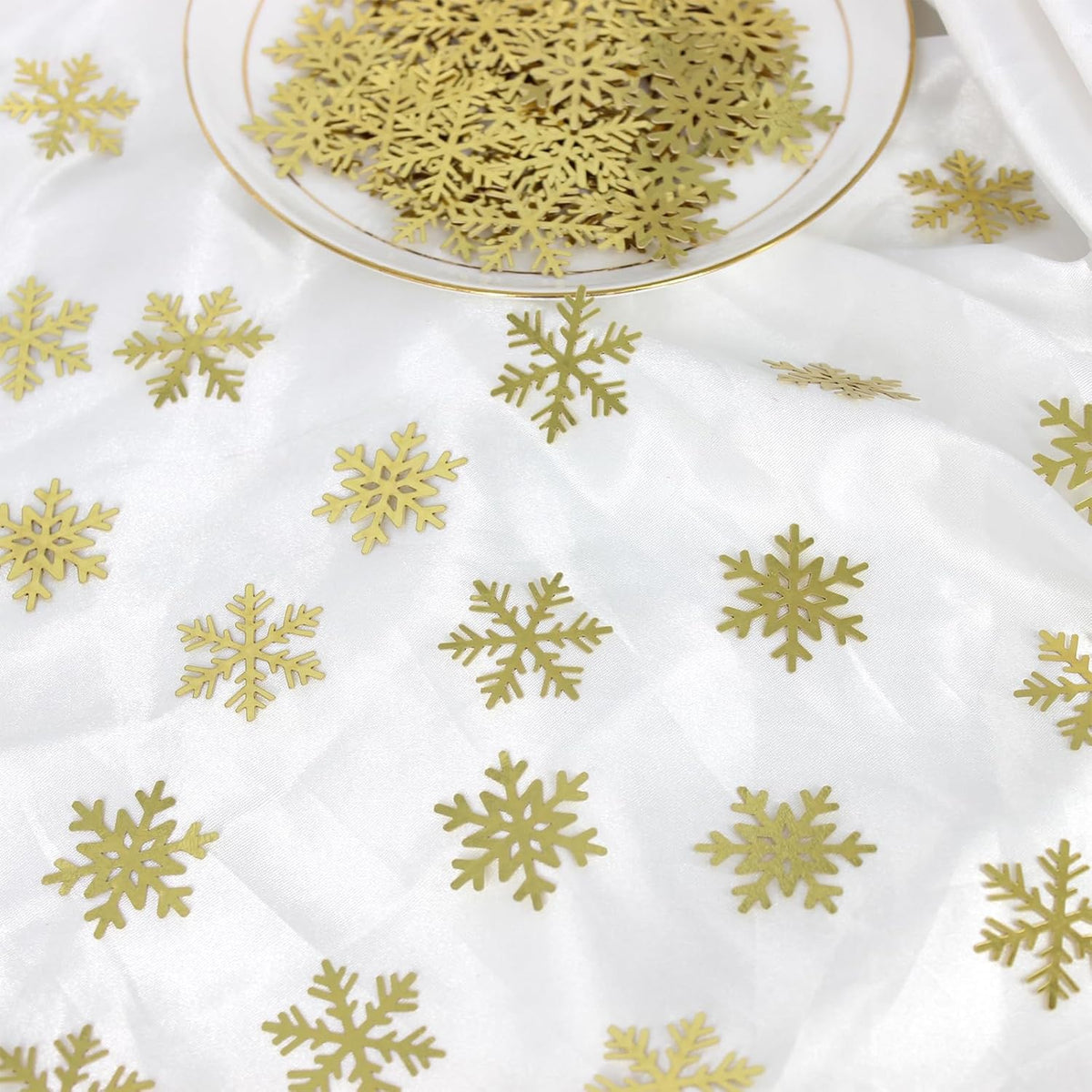 200PC Gold Foil Paper Snowflakes Confetti Christmas Party Table Decorations Snowflake For DIY