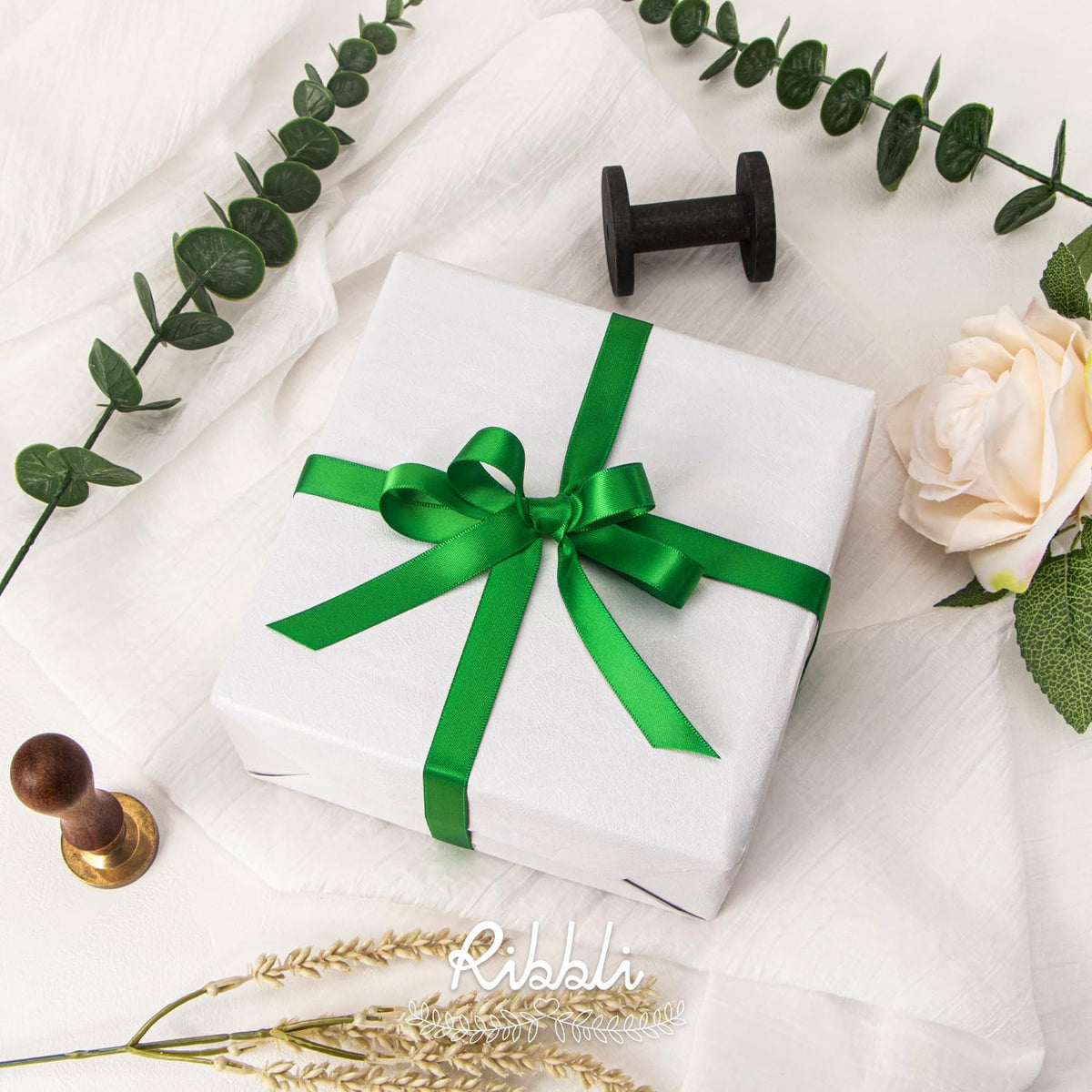Ribbli Emerald Green Double Faced Satin Ribbon,1/2” x Continuous 25 Yards,Use for Bows Bouquet,Gift