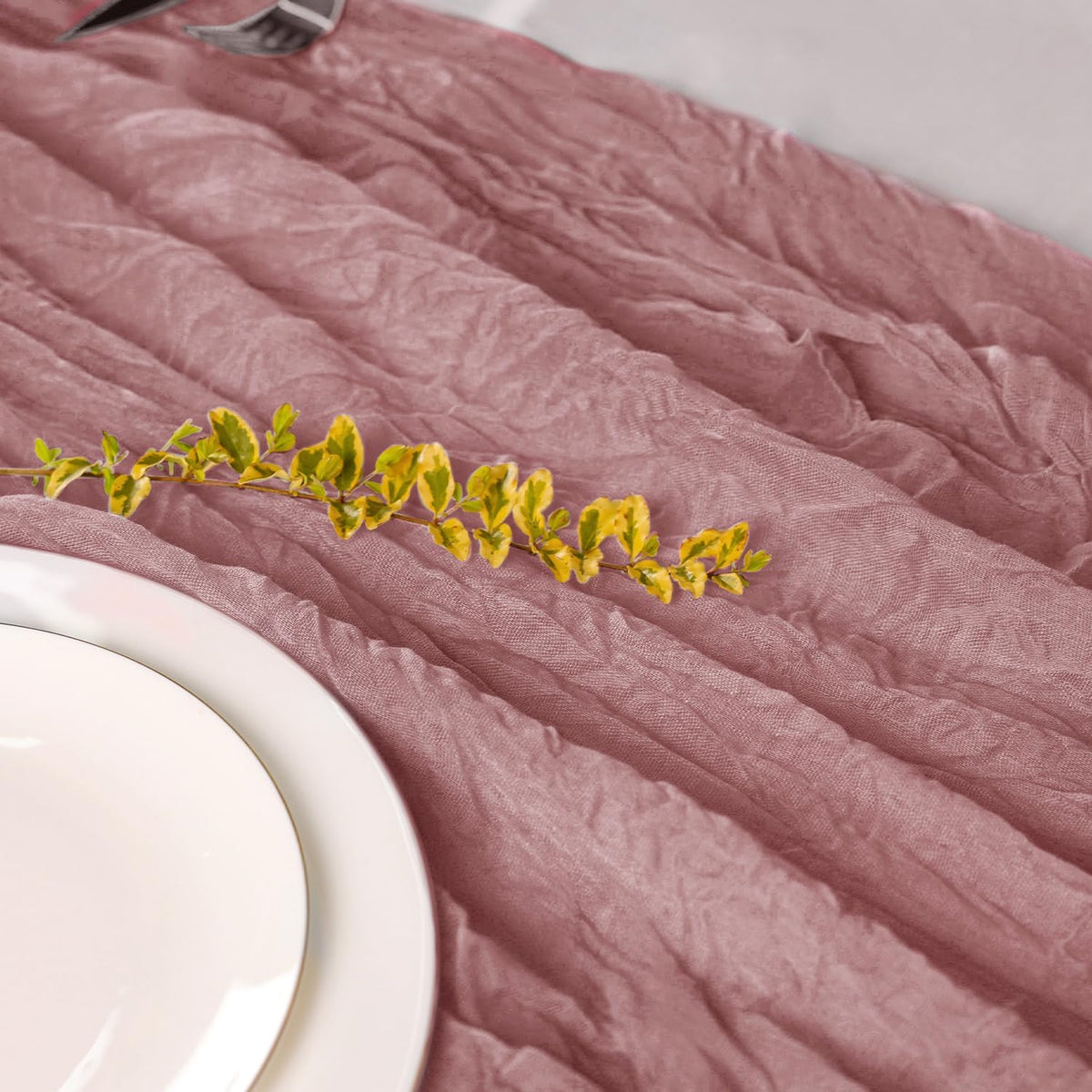 Hahuho Dusty Pink Cheesecloth Table Runner 10ft, Gauze Boho Rustic Table Runners for Wedding
