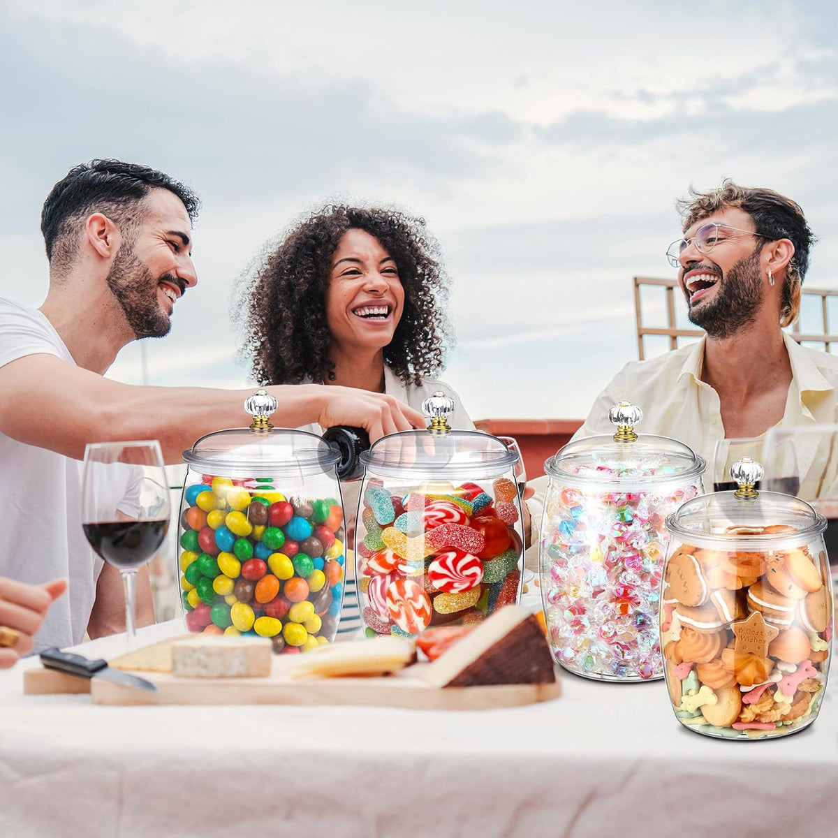 Nuogo 6 Pcs Plastic Candy and Cookie Jar with Lids Decorative Apothecary Jars Candy Buffet