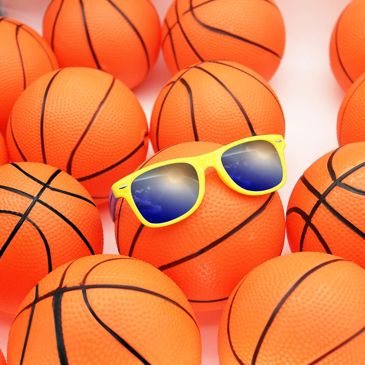 30Pcs 7" Inch Mini Basketball Balls Bulk Small Basketball Set with Pump, PVC Small Basketball for