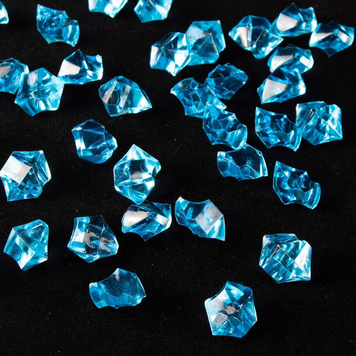 250 PCS Blue Fake Ice,0.62x0.86 Inch,1.1 lbs Acrylic Crystal Gemstones for Decoration, Photography