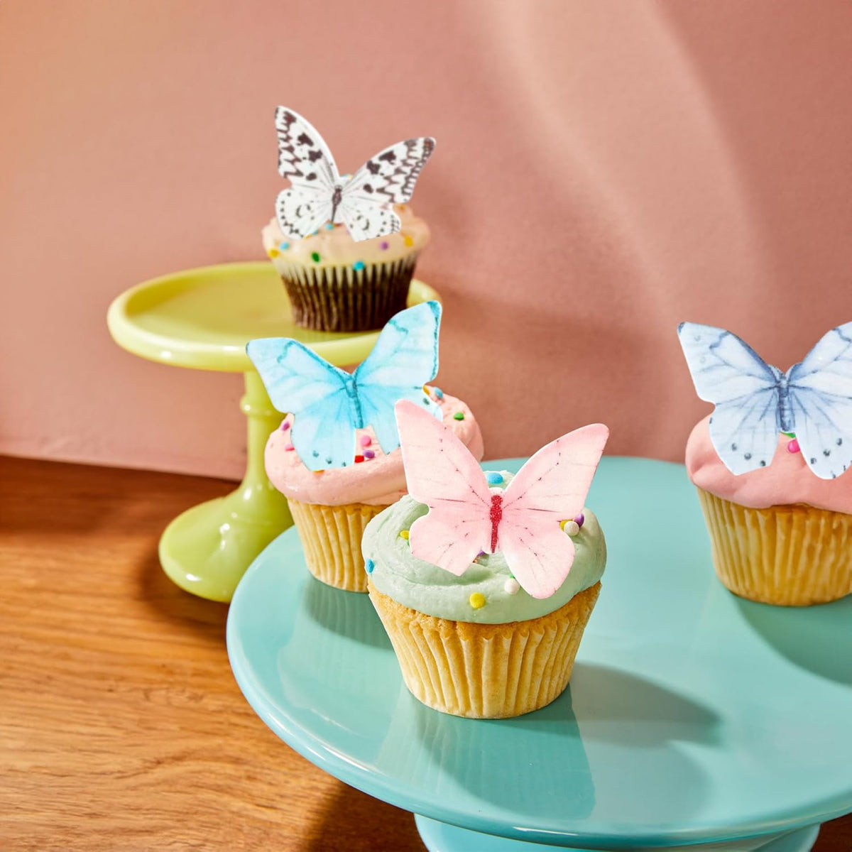 Ephlyn 48Pcs Edible Butterfly Cupcake Toppers Cupcake Picks Edible Butterfly Cupcake Decorations