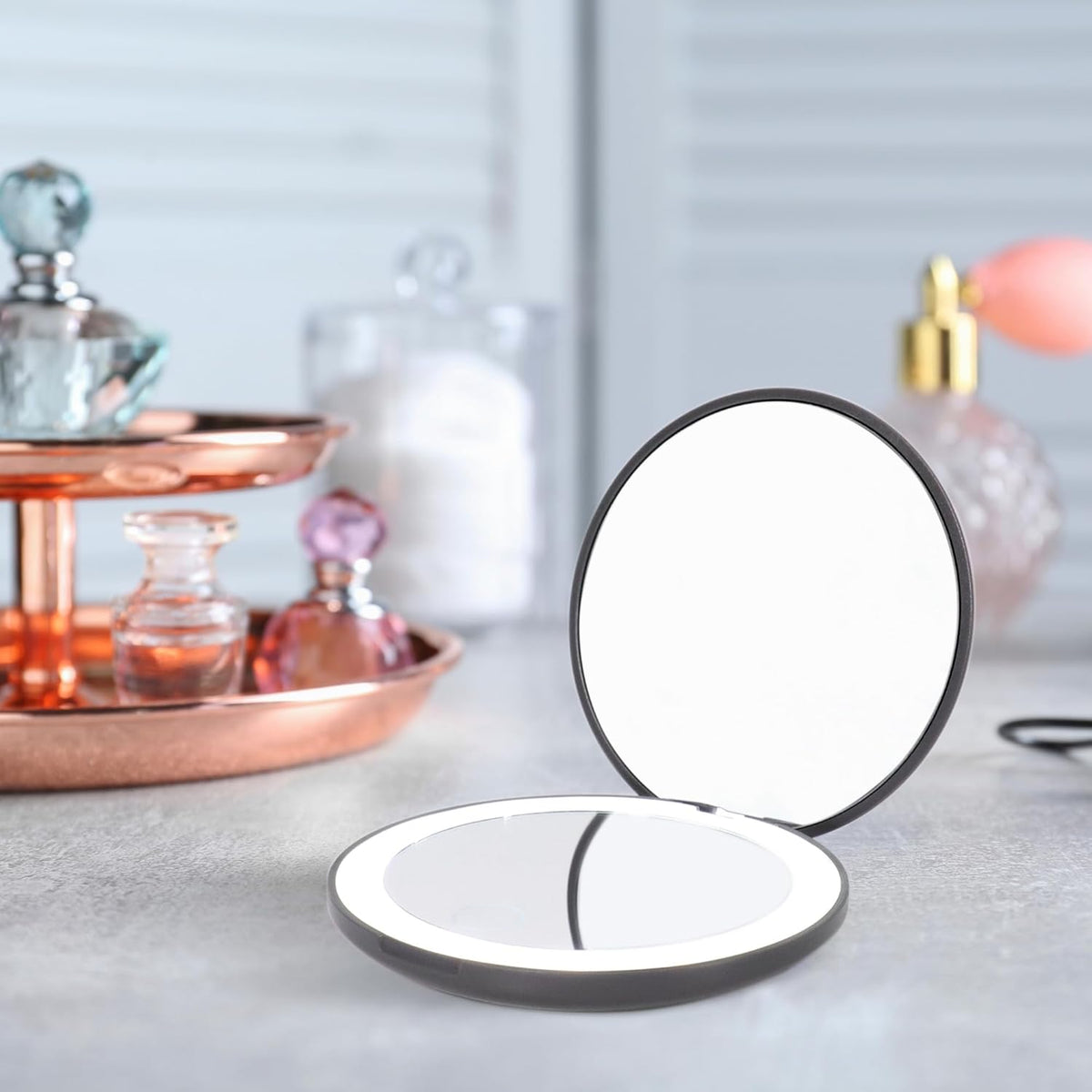 LanJo Lighted Compact Mirror with 1X/5X Magnification, Stepless Dimming & 3 Adjustable Light