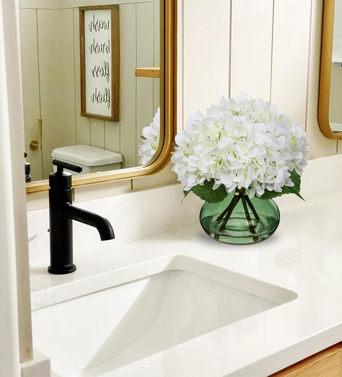 Hollyone White Hydrangeas Floral Arrangement in Glass Vase Artificial Flowers with Vase with Faux
