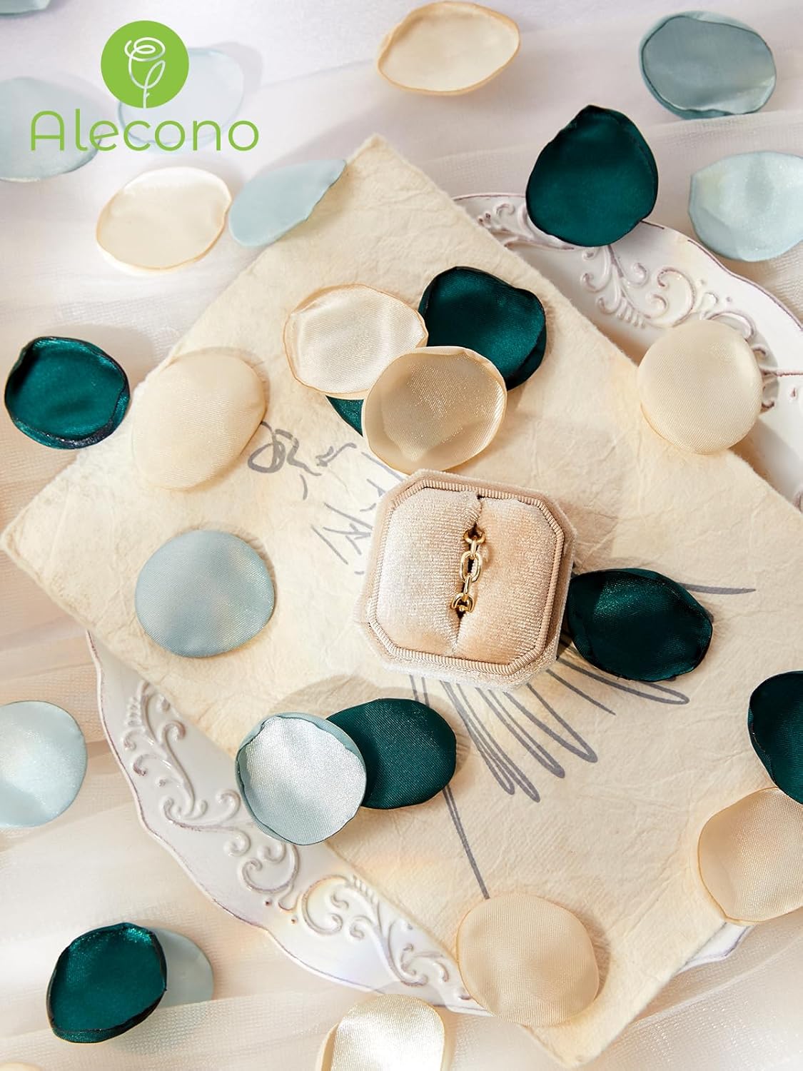 Alecono 𝟲𝟬𝟬𝙋𝙘𝙨 Silk Rose Petals, Green Fake Rose Petals for Wedding, Artificial Flower Petals