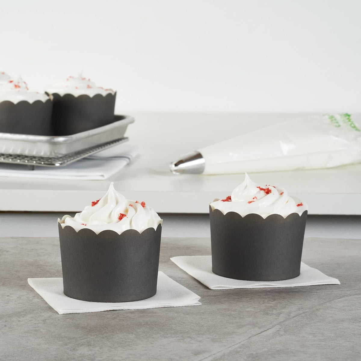 Panificio 10 Ounce Cupcake Wrappers, 200 Scalloped Baking Cups - Oven-Ready, Greaseproof, Gray
