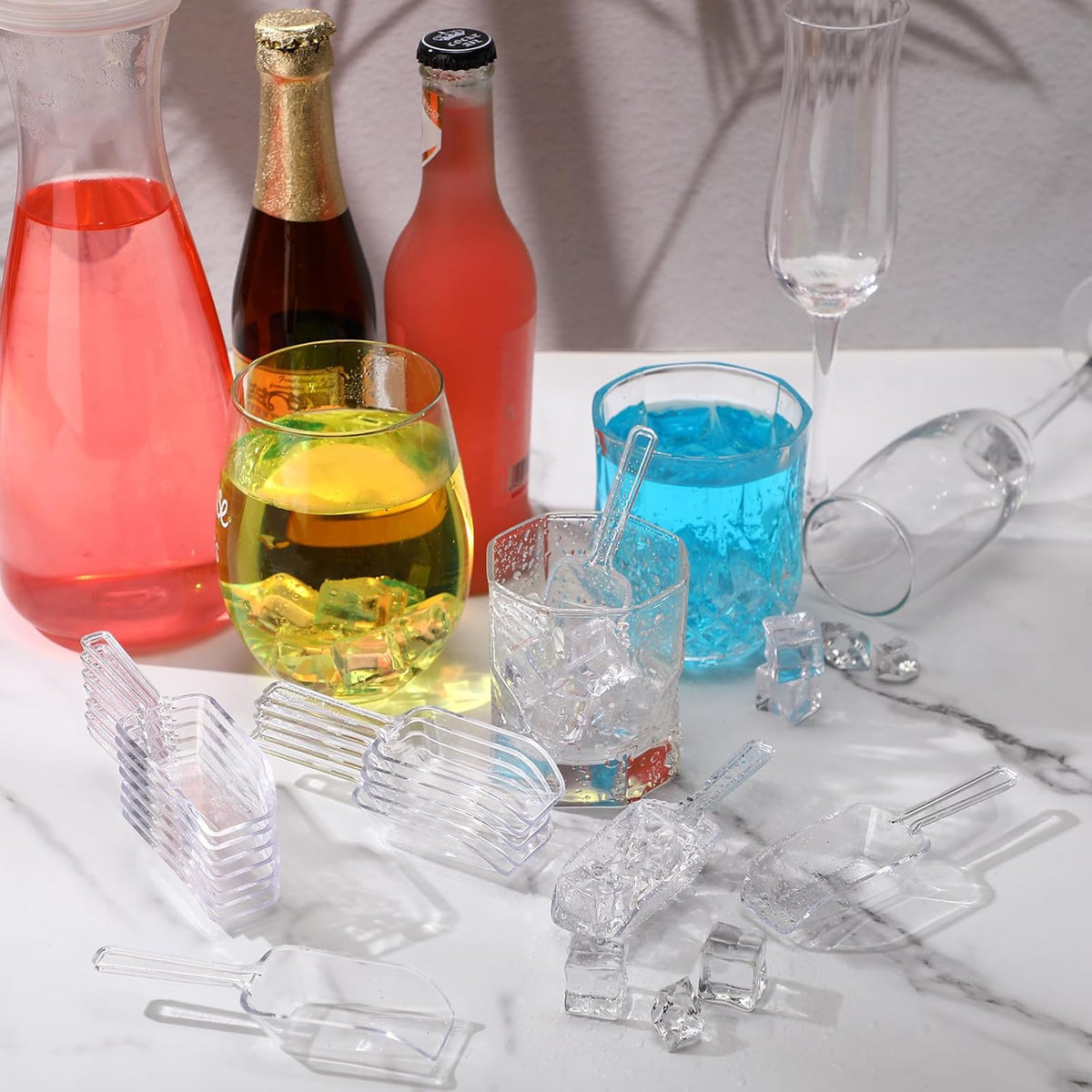 Hestya 16 Pcs Christmas Multi Purpose Clear Plastic Scoops for Candy Buffet Acrylic Kitchen Ice