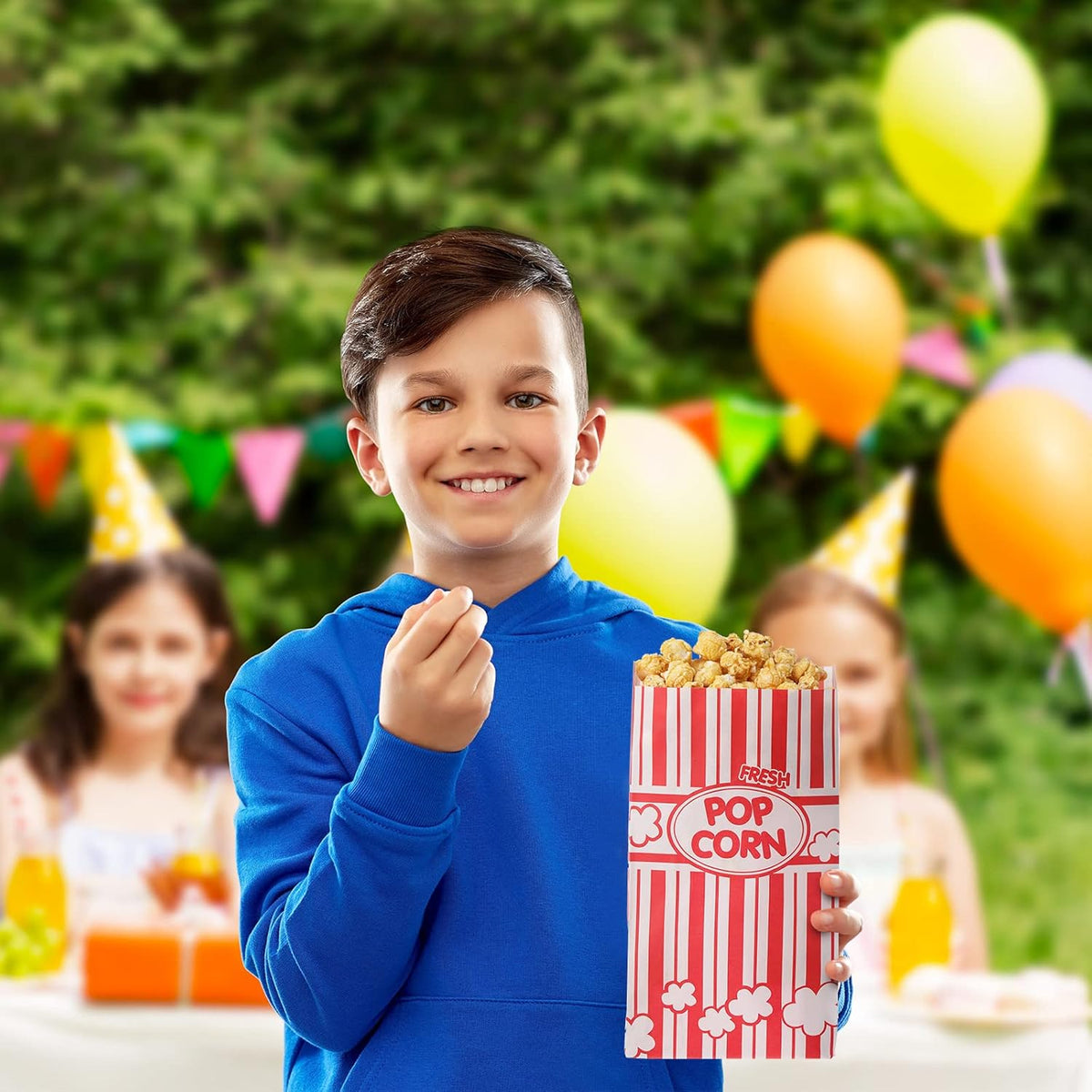 300 Pcs Popcorn Bags Paper Grease Resistant Popcorn Bags Disposable Red and White Striped Popcorn