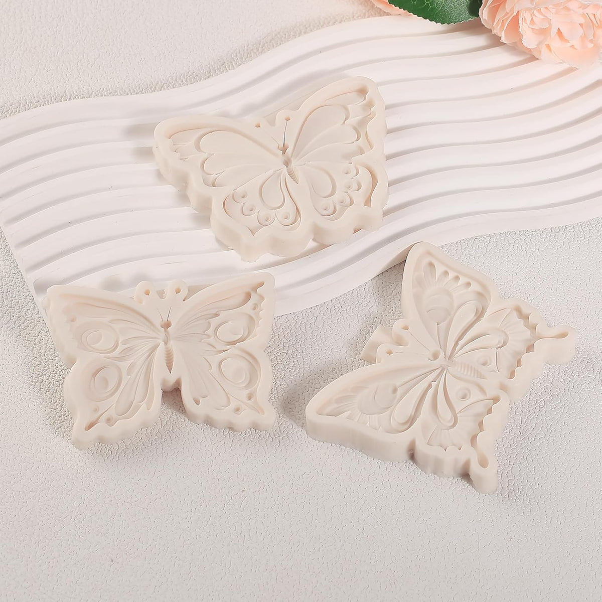 1Pcs Butterfly Silicone Mold, Chocolate Fondant Molds Butterfly Resin Mold for Home Baking Cake