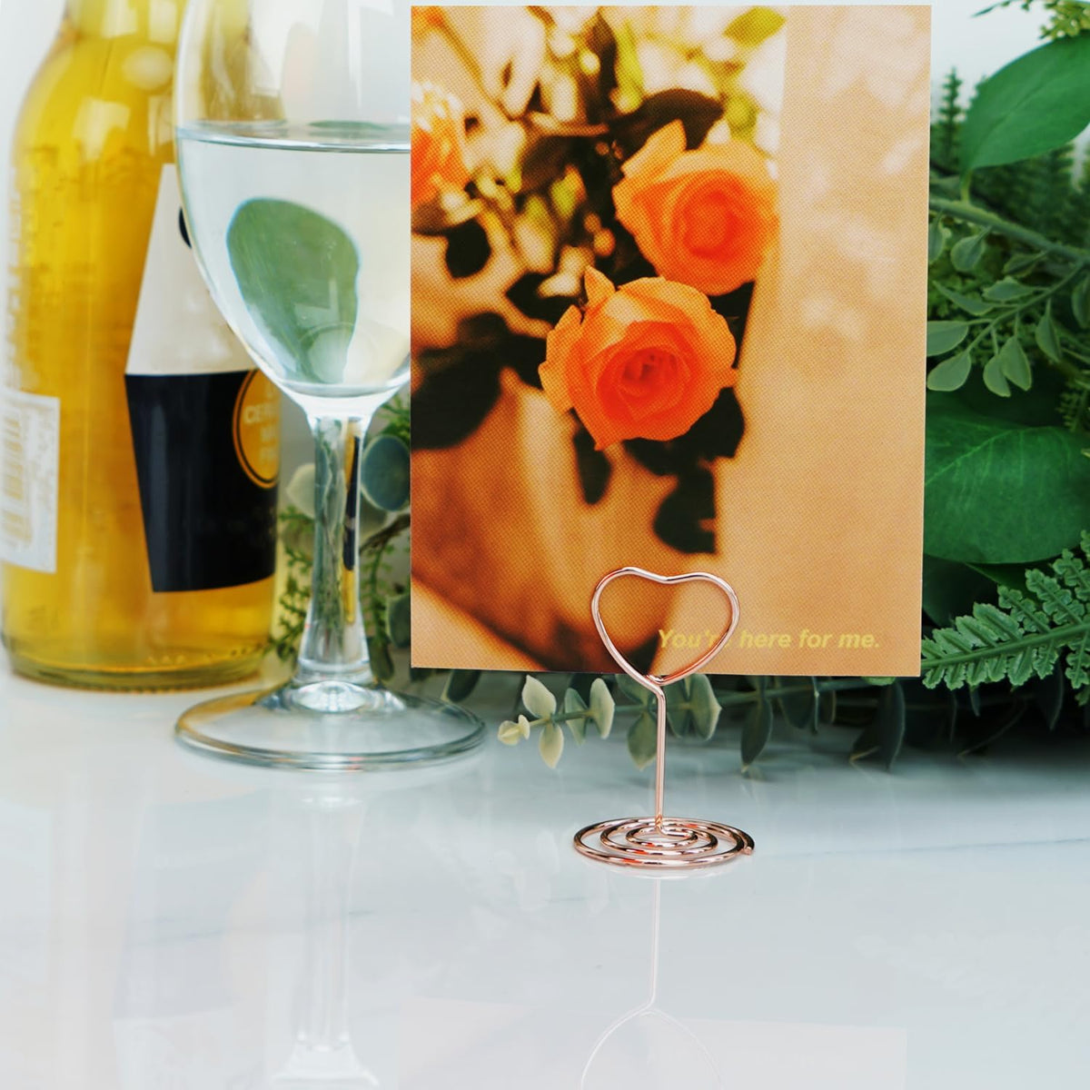 20pcs Mini Place Card Holders, Wire Table Picture Photo Holders with Heart Shaped Menu Memo Clips