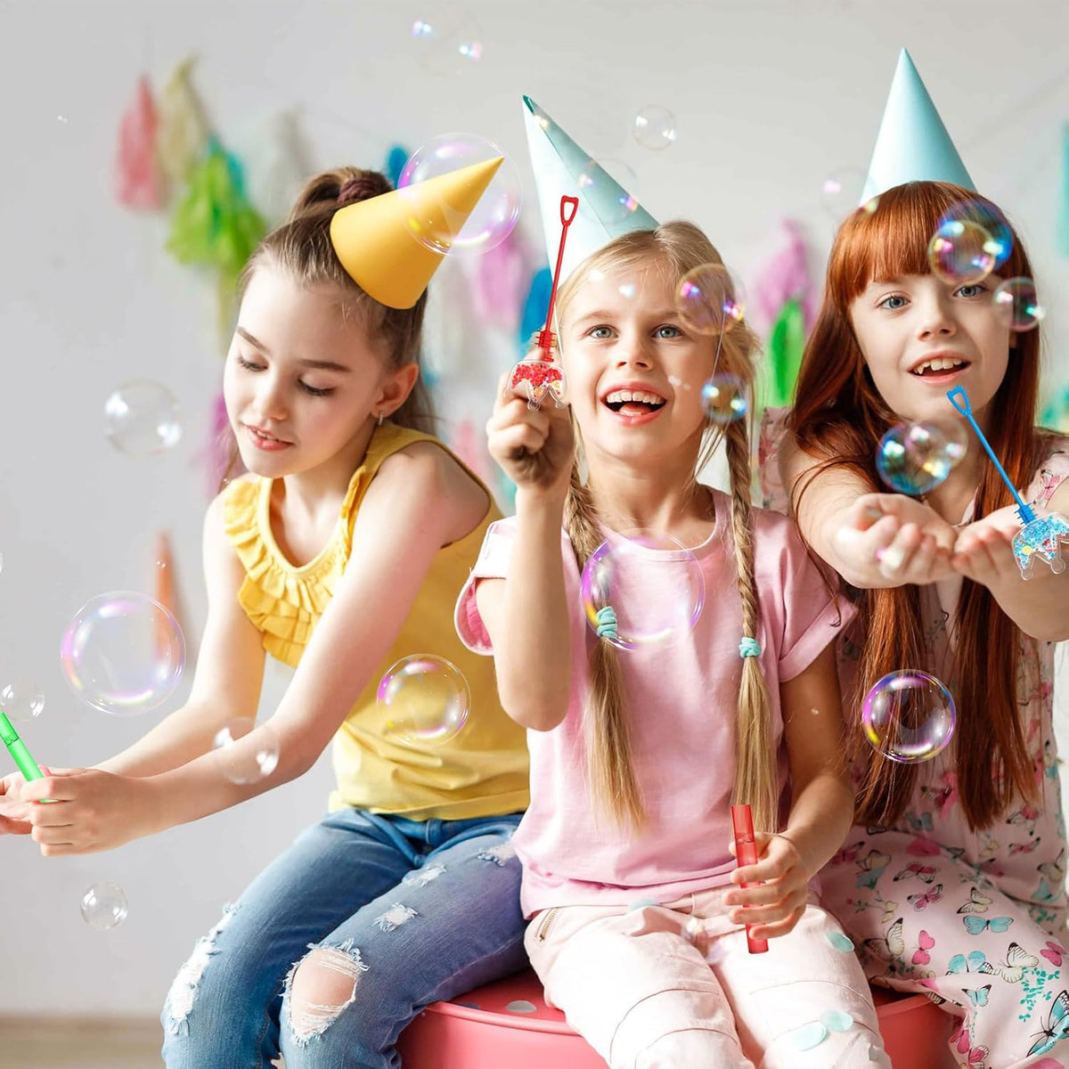 AFZMON 24Pcs Glitter Princess Bubble Wands for Kids, Crown Party Favors Mini Bubbles Birthday Gift